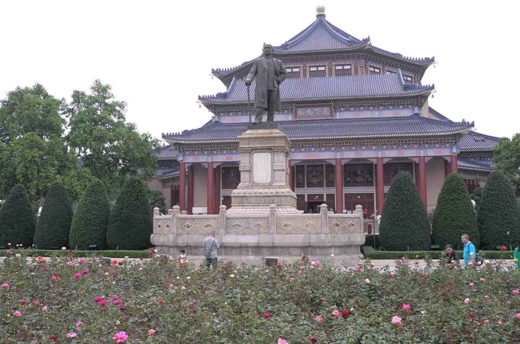 Statue et Mausolée de Sun Yat-Sen