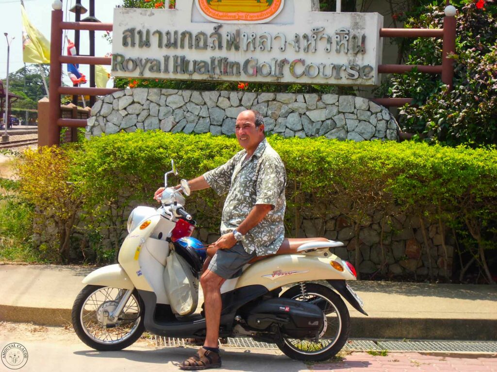 HUA HIN , l'entrée du Golf Royal