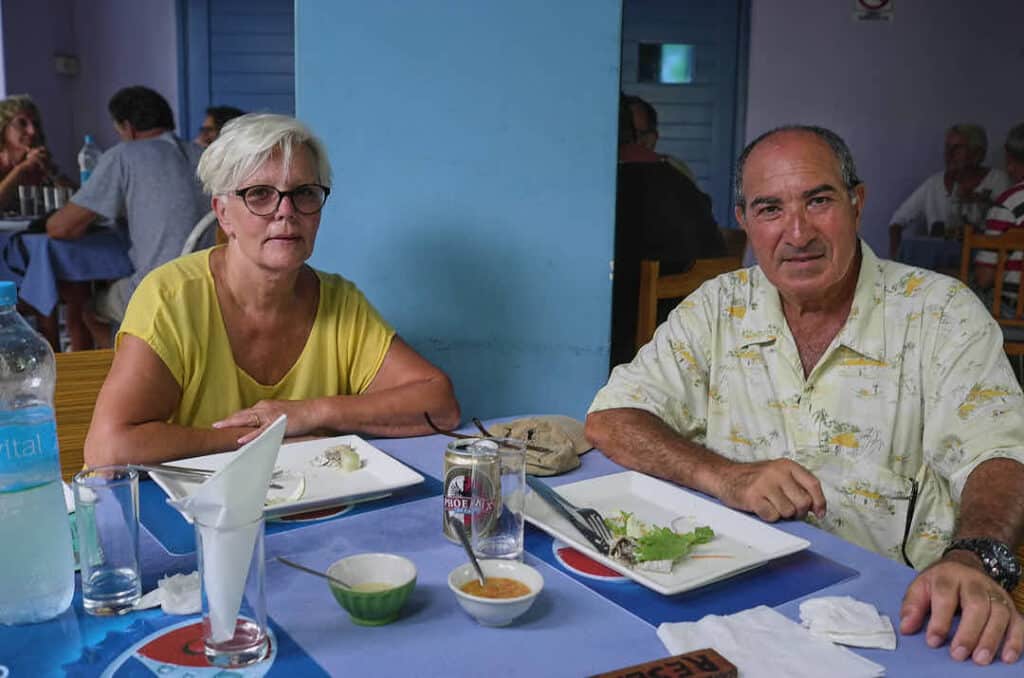 RECIF BLEU Au restaurant huppé de l'ile