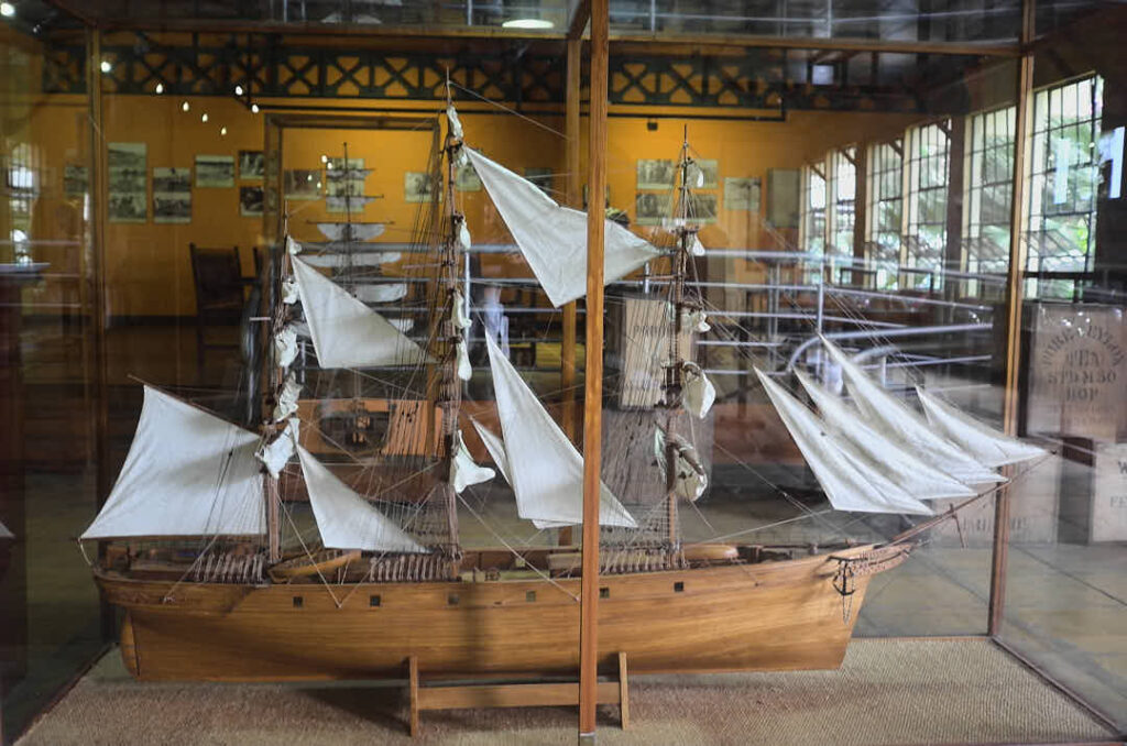 Maquette de bateau transport du The de BOIS CHERI