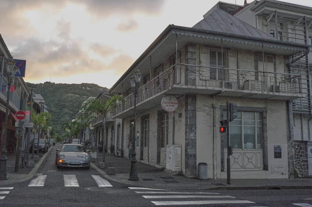 Rue de Paris ,SAINT DENIS